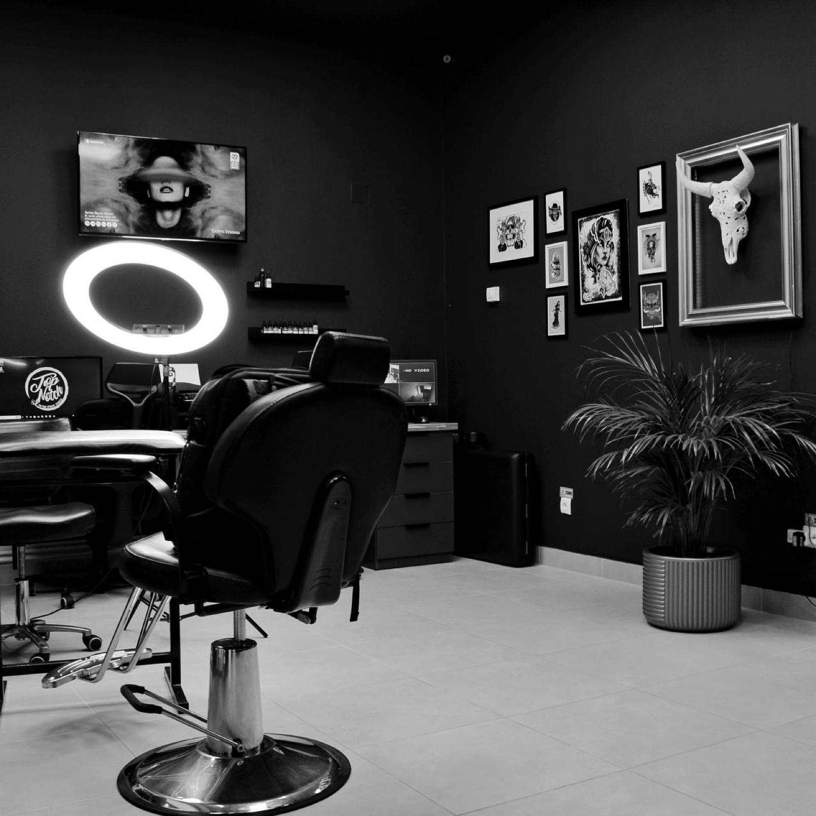 salon de tatuaje roman